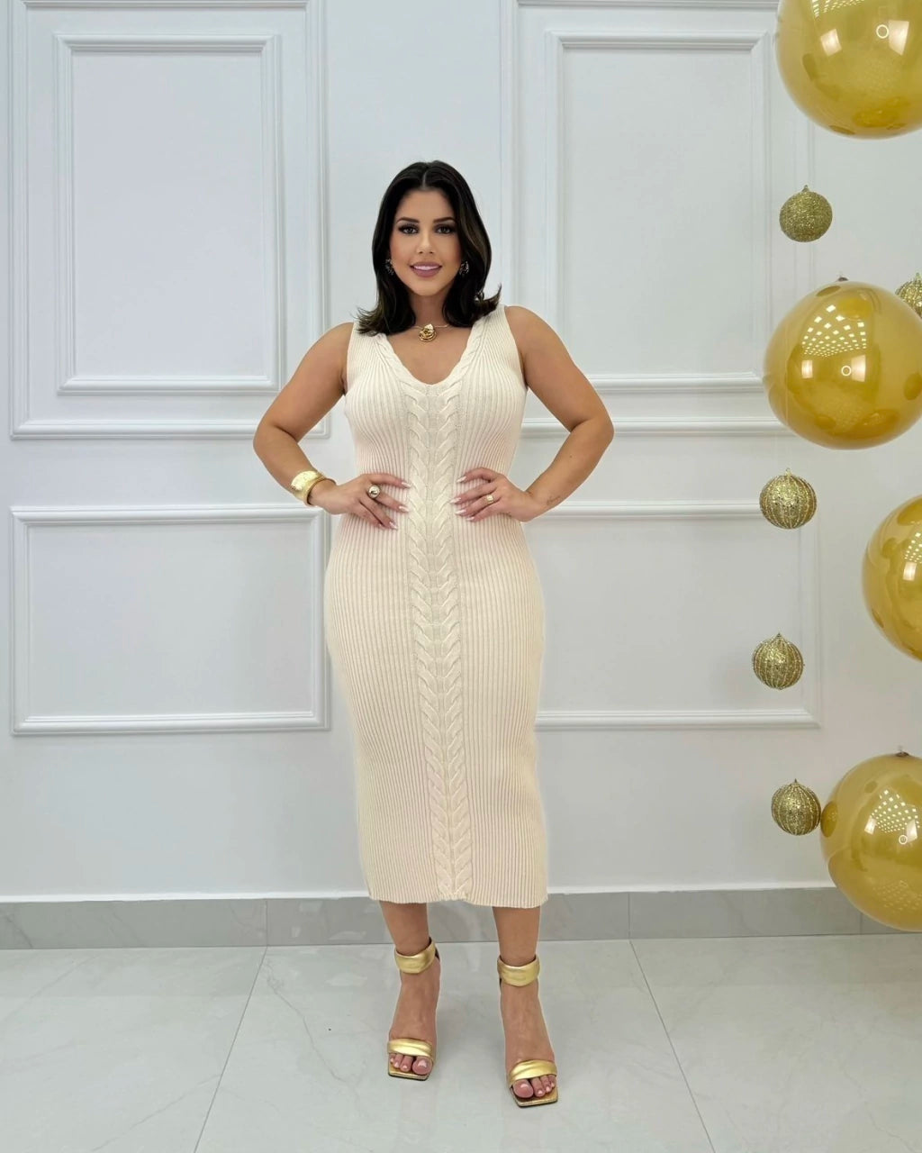 Vestido Fenda V Caimento Leve — Vivanne Boutique