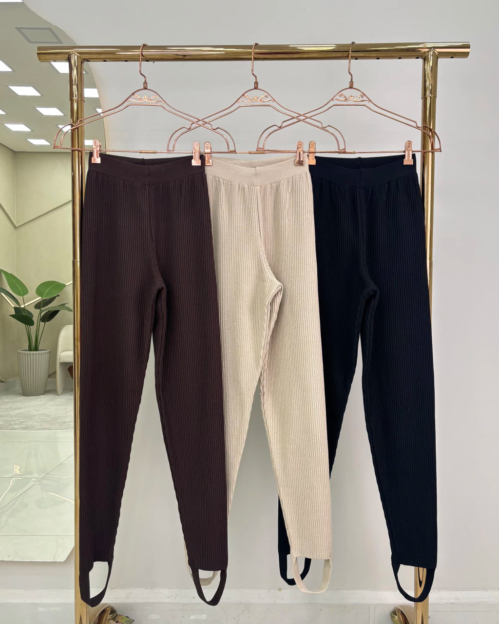 Calça Leeg Canelada — Vivanne Boutique