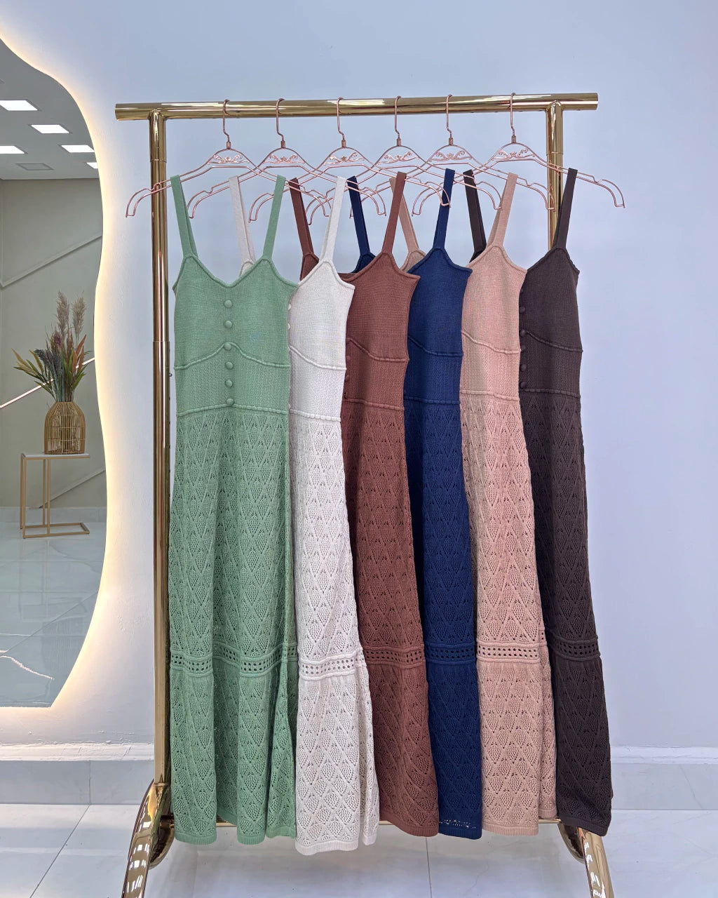 Vestido Ágatha em Tricô Alongado — Vivanne Boutique
