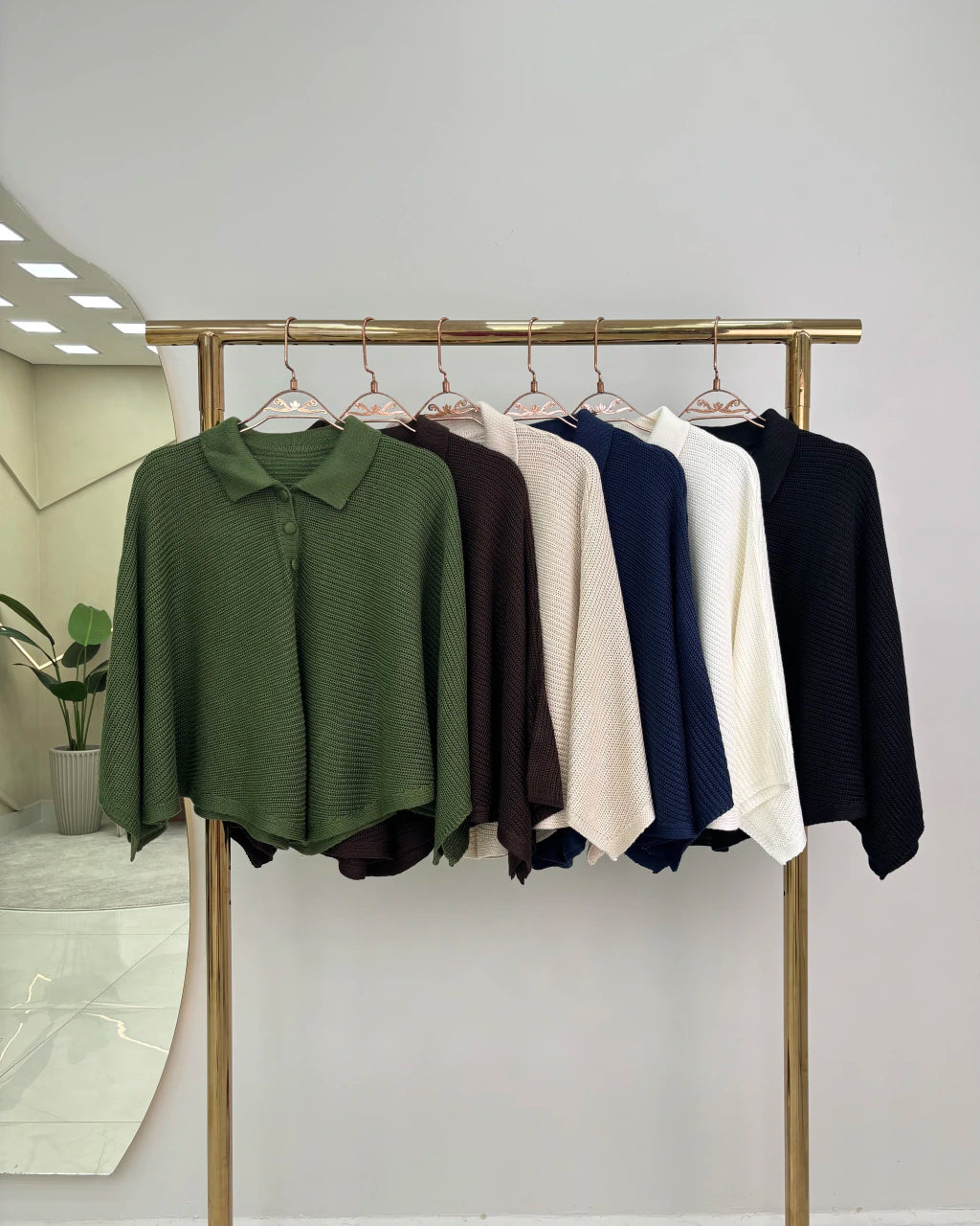 Poncho Keila Estruturado — Vivanne Boutique