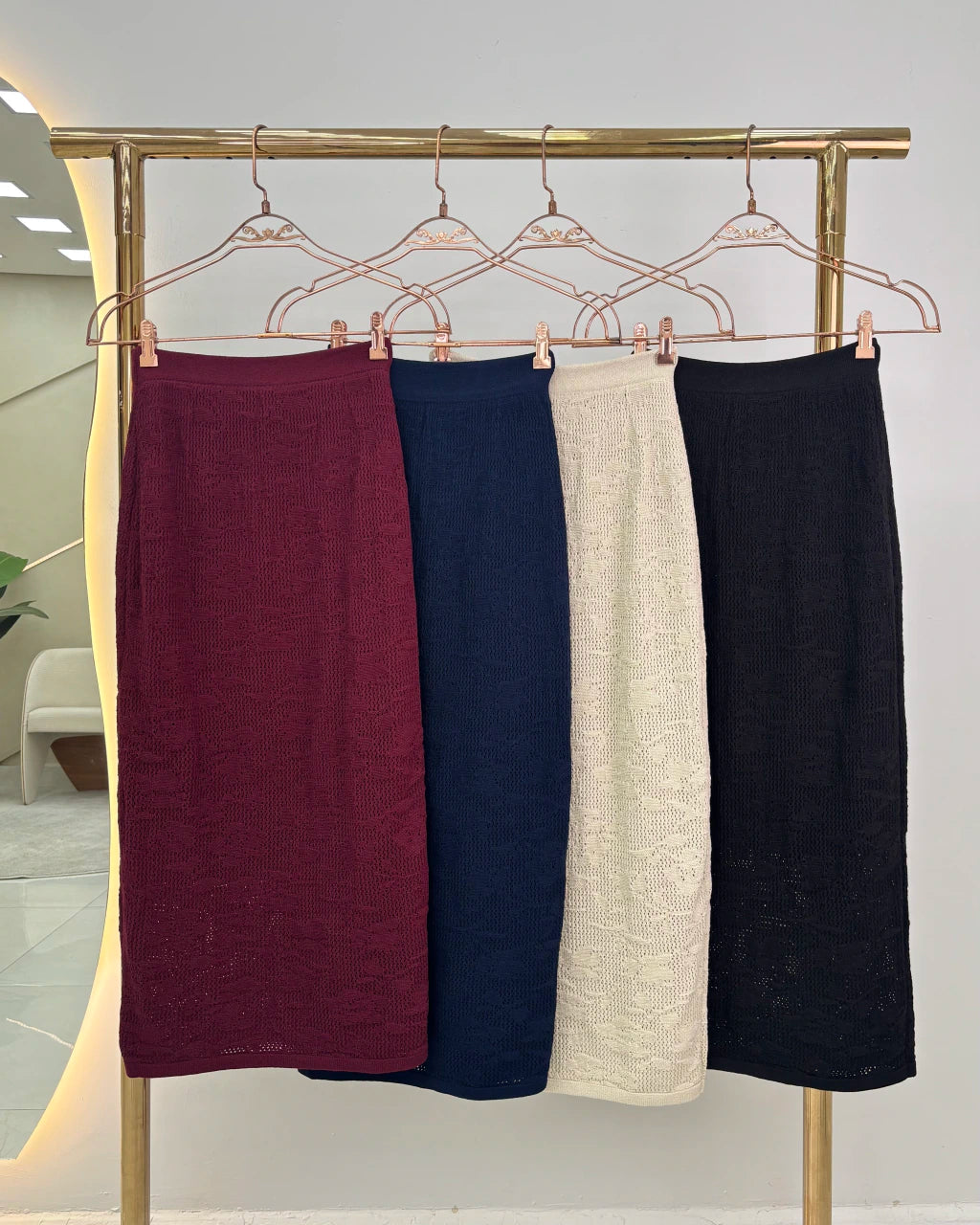Saia Eduarda Estruturada — Vivanne Boutique