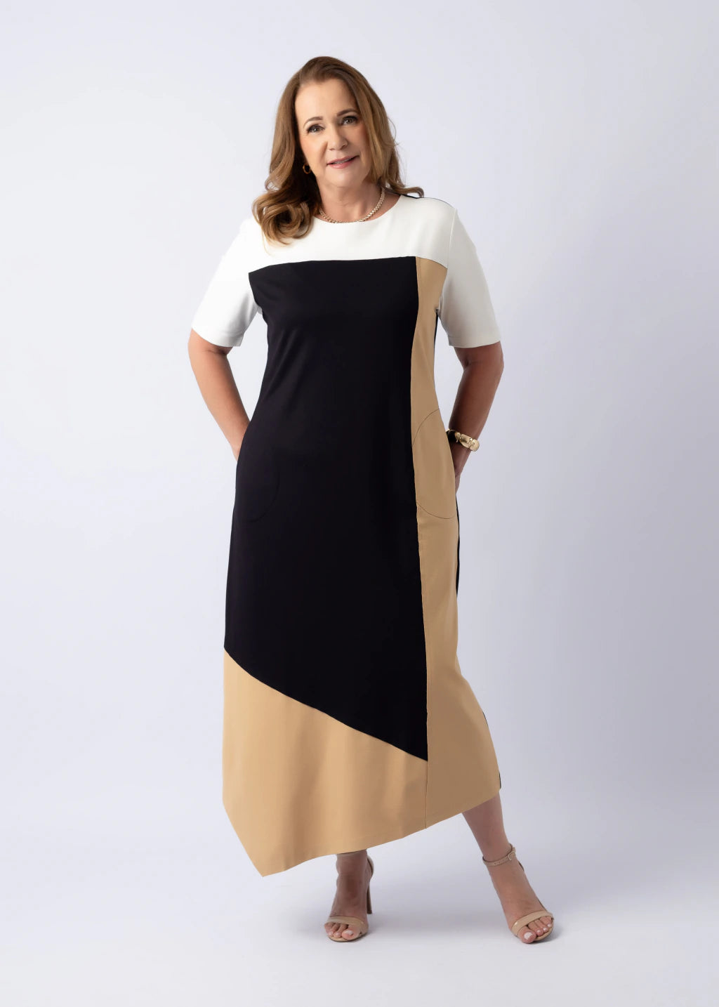 Vestido Cravo Preto e Bege