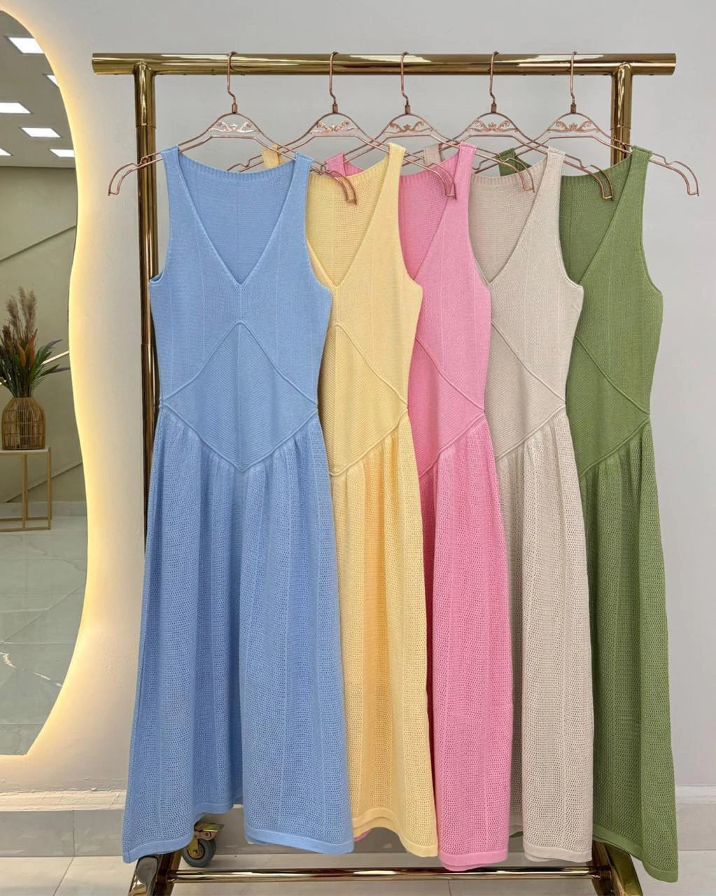 Vestido Lívia Midi Fenda — Vivanne Boutique