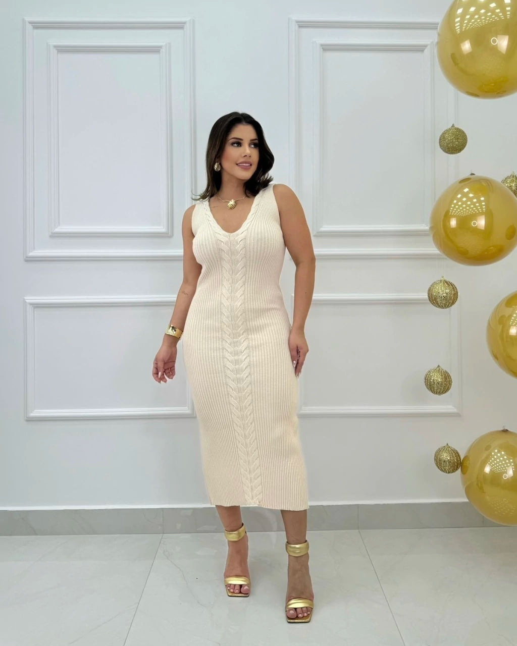 Vestido Fenda V Caimento Leve — Vivanne Boutique