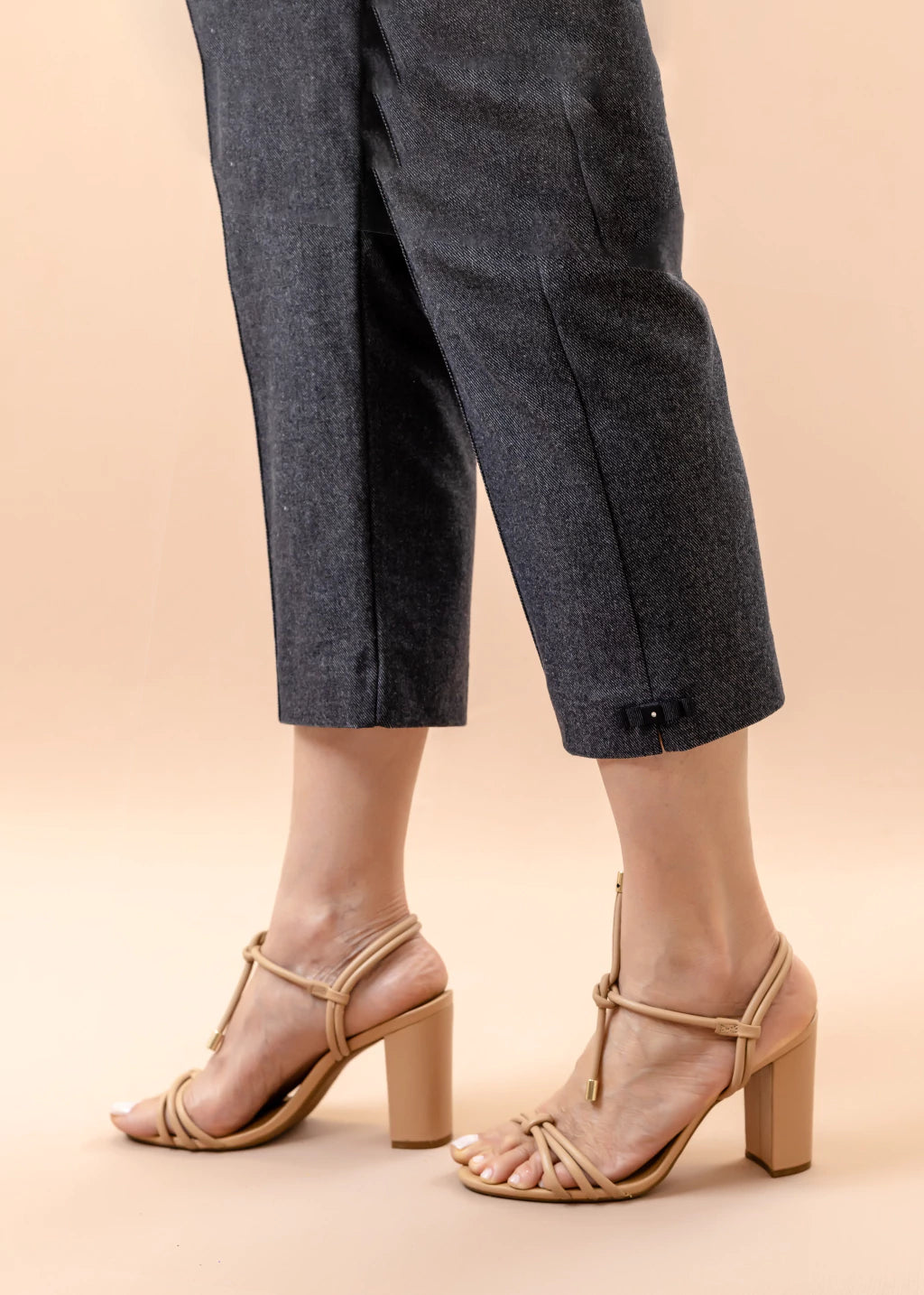 Calça Cleusa Capri Malha Jeans Preta