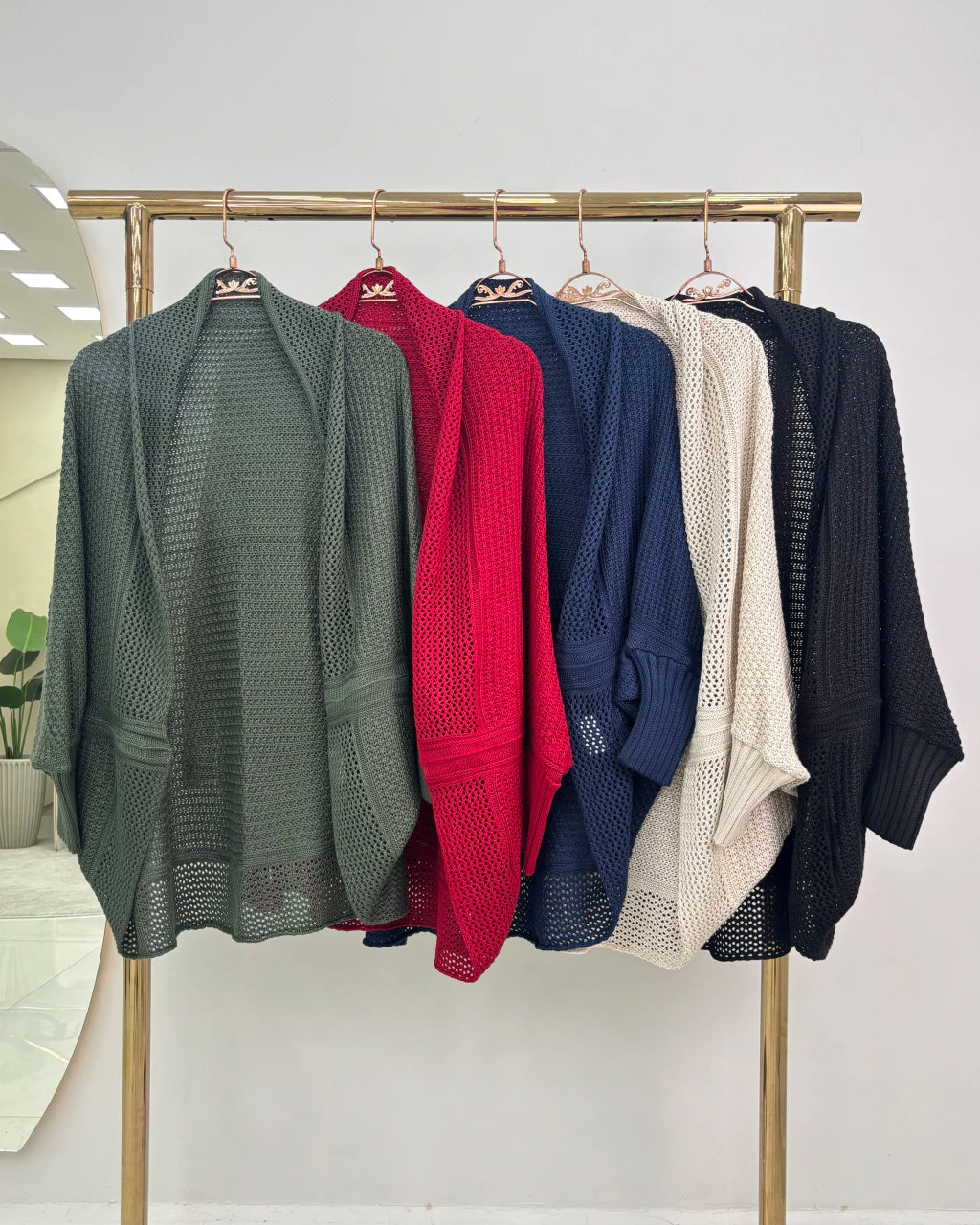 Poncho Lica de Caimento Solto — Vivanne Boutique