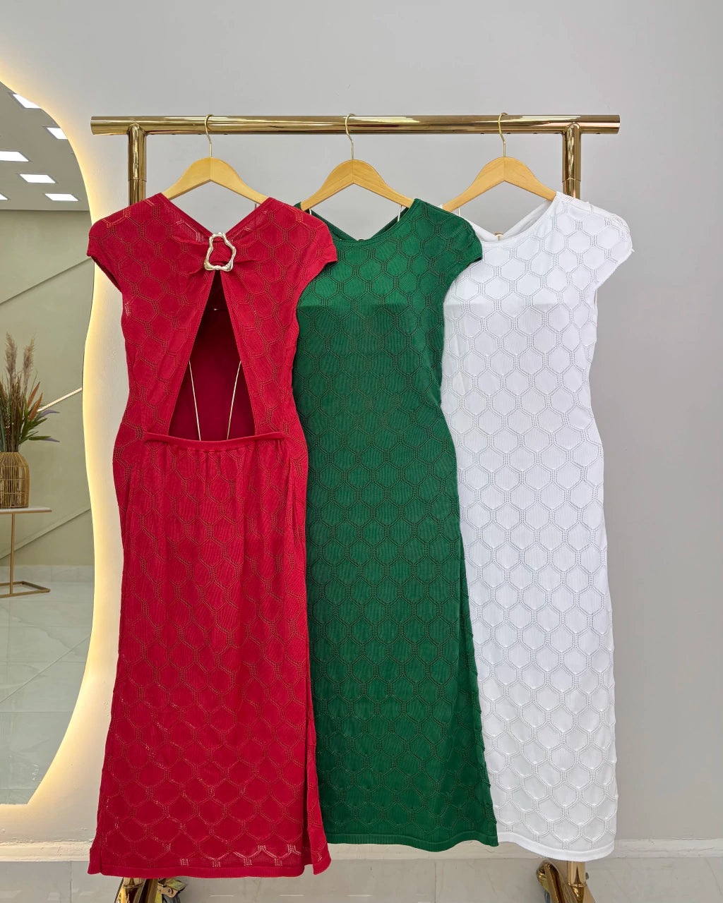 Vestido Adriana Reto e Alongado — Vivanne Boutique