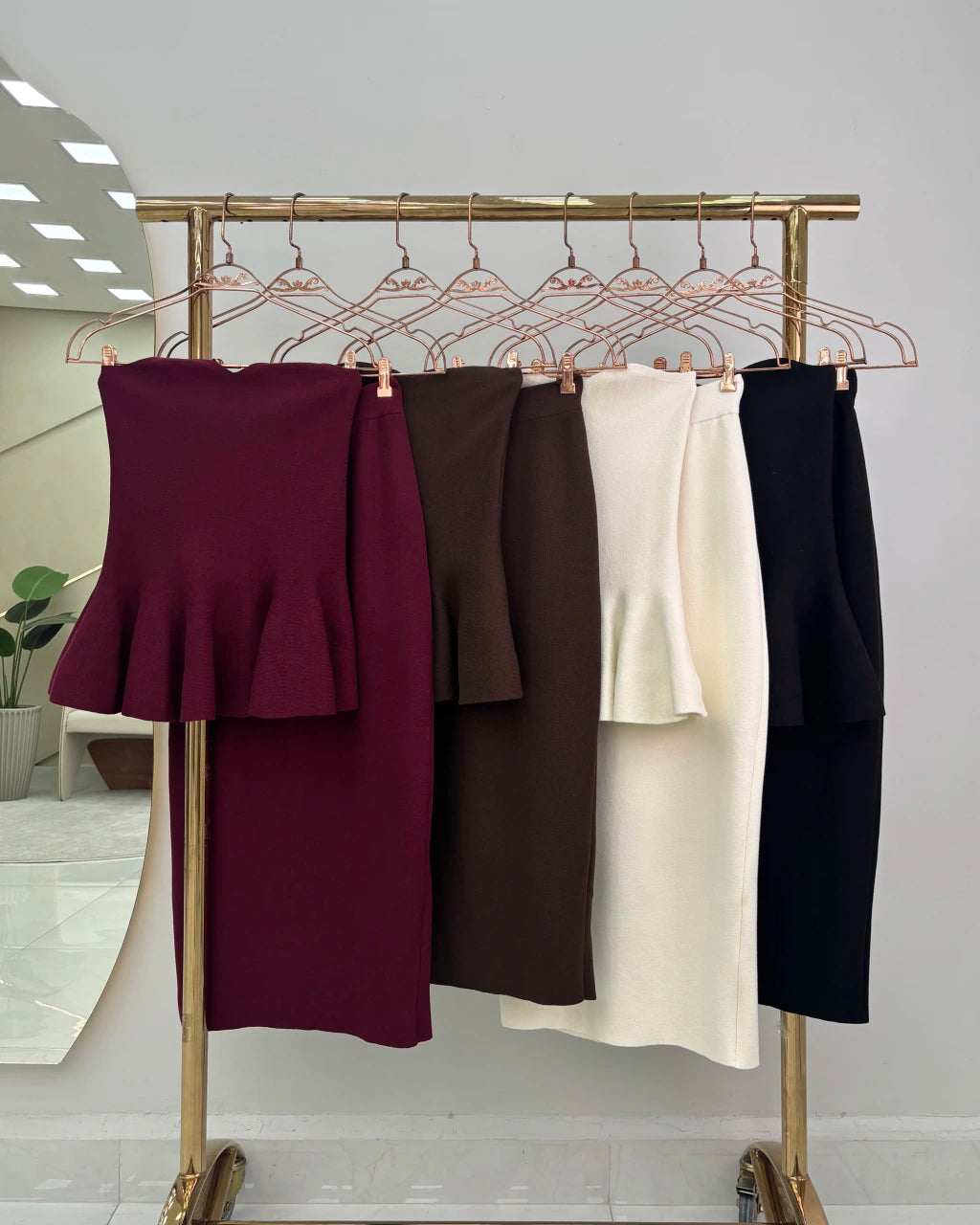 Conjunto Peplun Saia Evasê — Vivanne Boutique