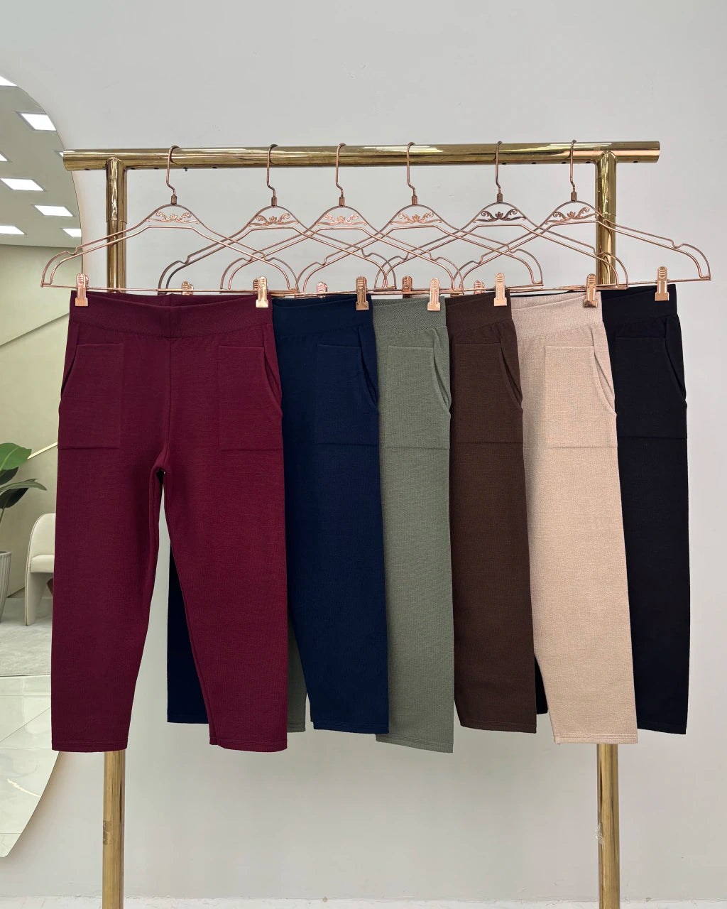 Calça Capri Cropped Reta — Vivanne Boutique