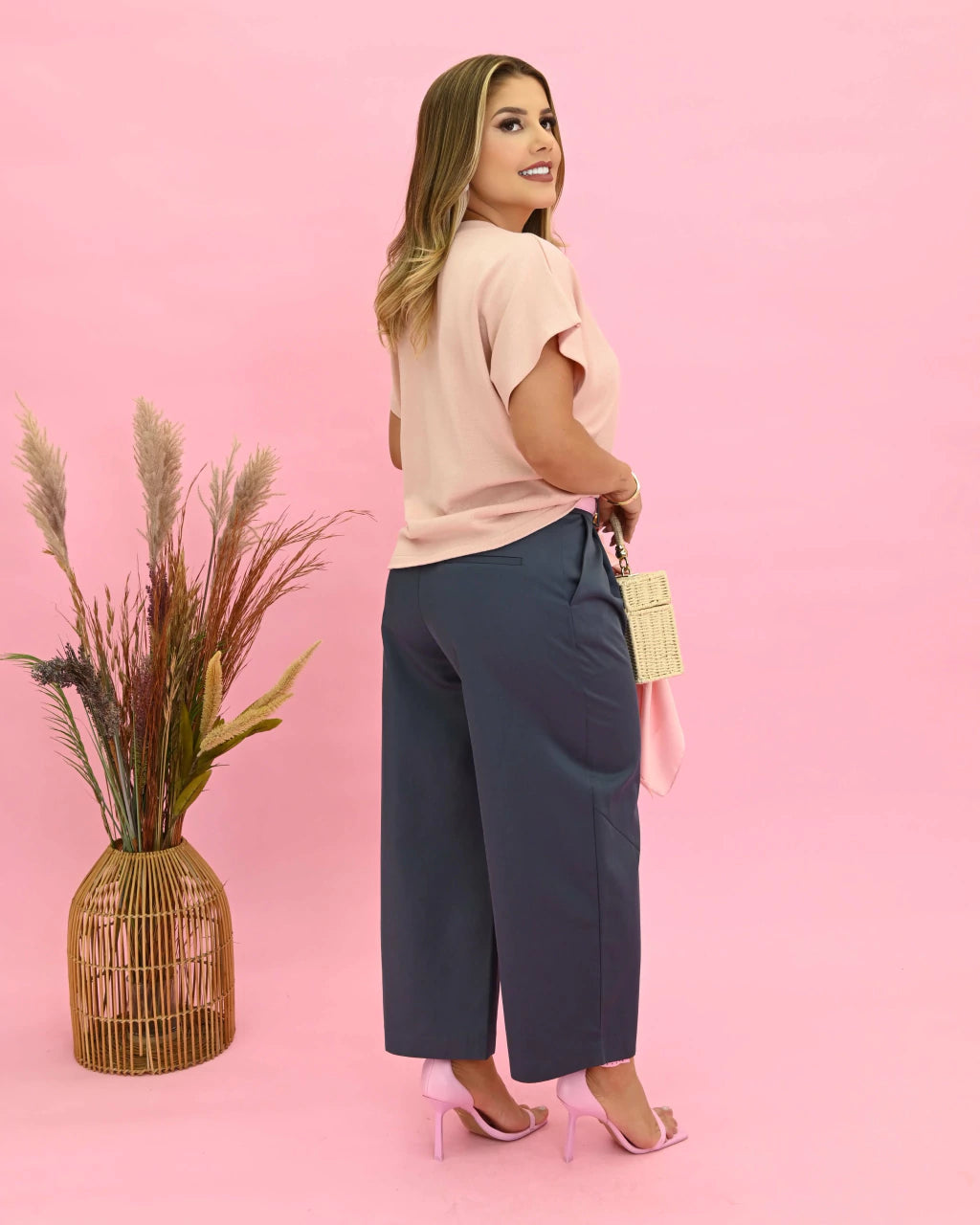 Blusa Lilia Despojada — Vivanne Boutique