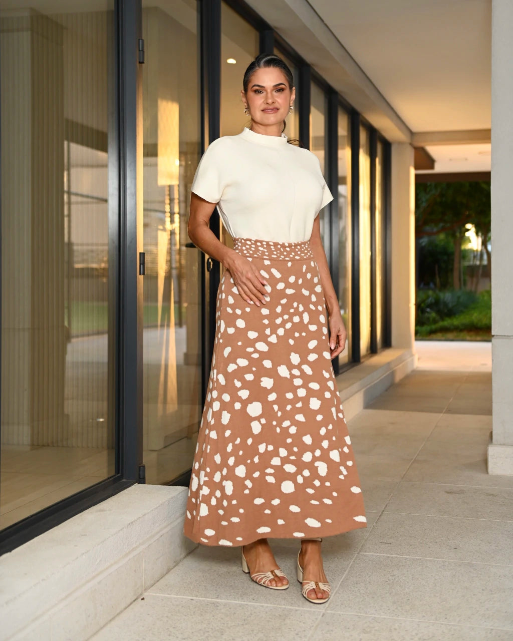 Saia Vivia de Caimento Reto — Vivanne Boutique