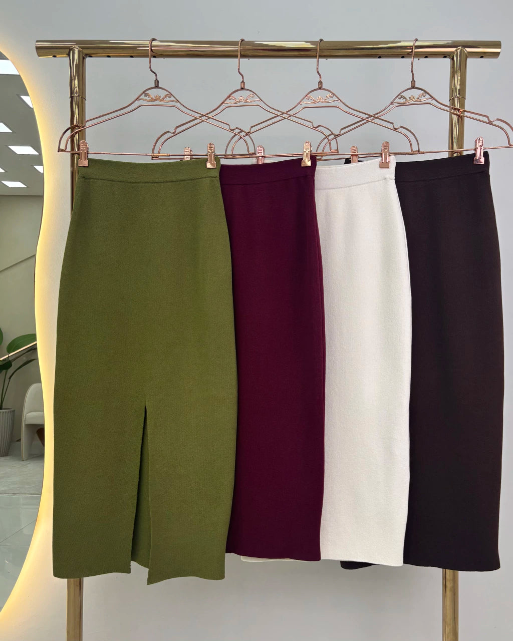 Saia Thais Clássica — Vivanne Boutique