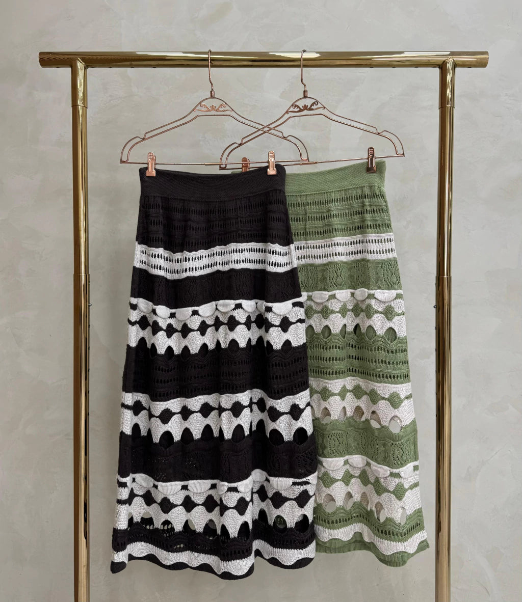 Saia Keila Evasê Longa — Vivanne Boutique
